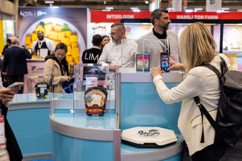 Visitors interesting about innovations