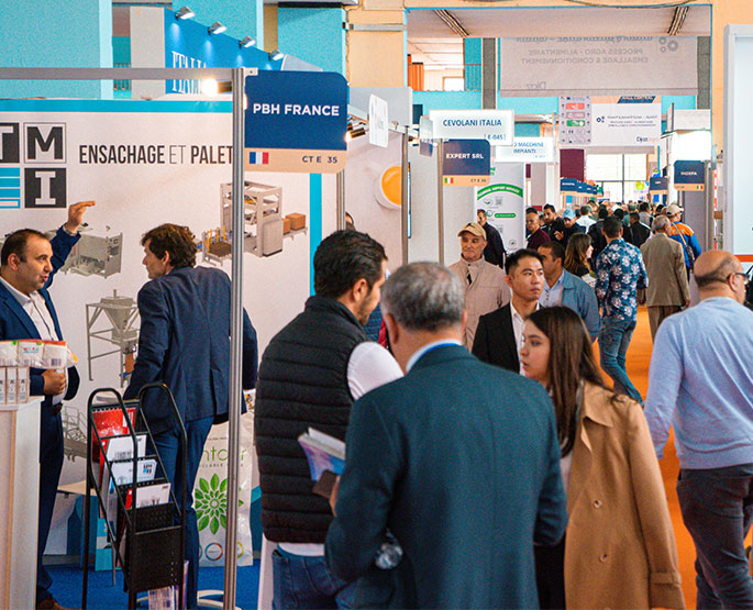 Visitors discovering new products on the show
