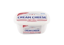 CREAM CHEESE - Cream cheese made in France. Ideal for cheesecakes and bagels. In 1kg tub with recipe suggestions on the back.
 <br/>SIAL PARIS 2014