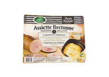 The Breton Plate for a raclette - Duo of cold cuts and cheese for Breton raclette.  For 2 people. Contains 15 slices of andouille and 8 slices of cheese. <br/>SIAL PARIS 2014
