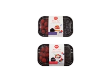 Mon Kit Fruits et Coulis - Kit of fresh fruits and coulis for customized desserts. Duo of fruits and duo of coulis. In a 180g compartment tray.<br/>SIAL PARIS 2016