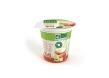 Organic Yoghurt on a bed of Peach & Elderflower - 150g - Organic yoghurt on a layer of fruit and flowers.
<br/>SIAL PARIS 2014